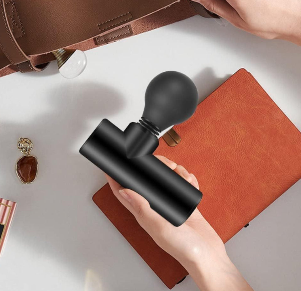 PISTOLA MASAJEADORA PORTATIL